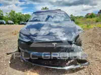 2023 Tesla Model X фото