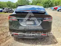 2023 Tesla Model X фото