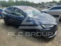 2023 Tesla Model X фото