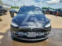 2023 Tesla Model X фото