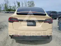 2023 Tesla Model X фото