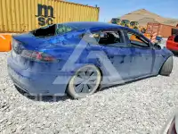 2023 Tesla Model S фото