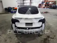 2023 Tesla Model 3 фото