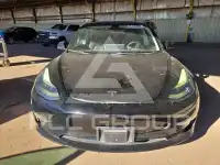 2023 Tesla Model 3 фото