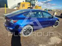 2023 Tesla Model 3 фото