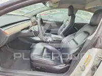 2023 Tesla Model 3 фото
