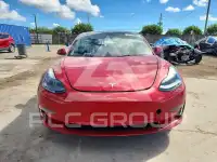 2023 Tesla Model 3 фото