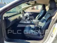 2023 Tesla Model 3 фото