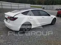 2023 Tesla Model 3 фото