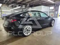 2023 Tesla Model 3 фото