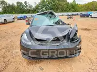 2023 Tesla Model 3 фото
