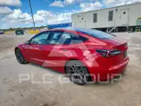 2023 Tesla Model 3 фото