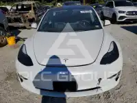 2023 Tesla Model 3 фото