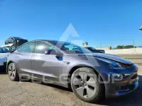 2023 Tesla Model 3 фото