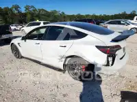 2023 Tesla Model 3 фото