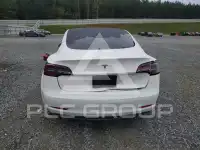 2023 Tesla Model 3 фото
