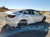 2023 Tesla Model 3 фото