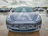 2023 Tesla Model 3 фото