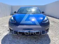 2023 Tesla Model 3 фото
