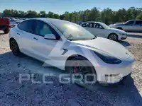 2023 Tesla Model 3 фото