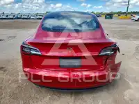 2023 Tesla Model 3 фото