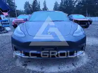 2023 Tesla Model 3 фото