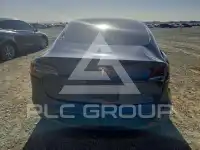2023 Tesla Model 3 фото