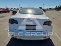 2023 Tesla Model 3 фото
