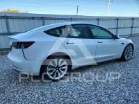 2023 Tesla Model 3 фото