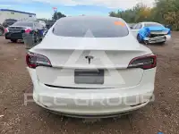 2023 Tesla Model 3 фото