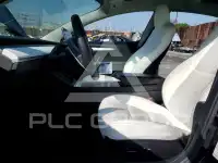2023 Tesla Model 3 фото