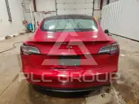 2023 Tesla Model 3 фото