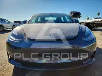 2023 Tesla Model 3 фото