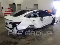 2023 Tesla Model 3 фото