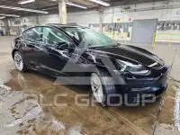 2023 Tesla Model 3 фото