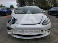 2023 Tesla Model 3 фото