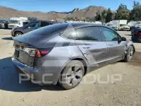 2023 Tesla Model 3 фото
