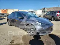 2023 Tesla Model 3 фото