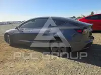 2023 Tesla Model 3 фото