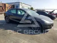 2023 Tesla Model 3 фото