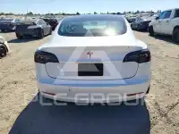 2023 Tesla Model 3 фото