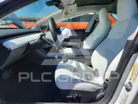 2023 Tesla Model 3 фото