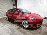 2023 Tesla Model 3 фото