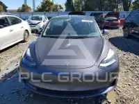 2023 Tesla Model 3 фото