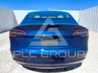2023 Tesla Model 3 фото