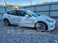 2023 Tesla Model 3 фото