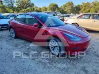 2023 Tesla Model 3 фото