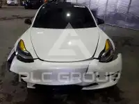 2023 Tesla Model 3 фото