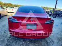 2023 Tesla Model 3 фото