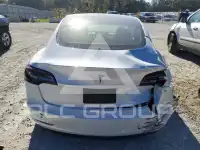 2023 Tesla Model 3 фото